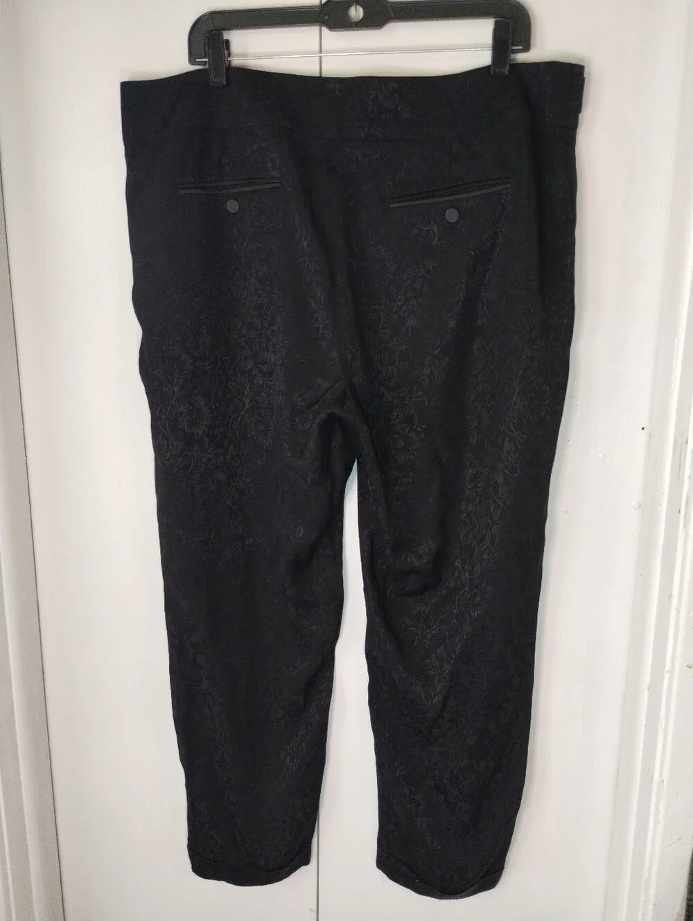LOFT Black Textured Cropped Pants - Picture 2 of 11